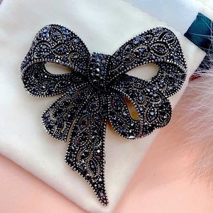 Black Rhinestone Bow Bowknot Brooch